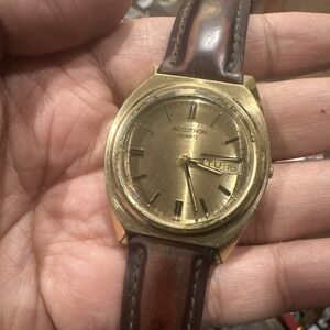 Working Vintage BULOVA ACCUTRON P0 (1980) Swiss Quartz Day Date 36mm Fit 8" Rare